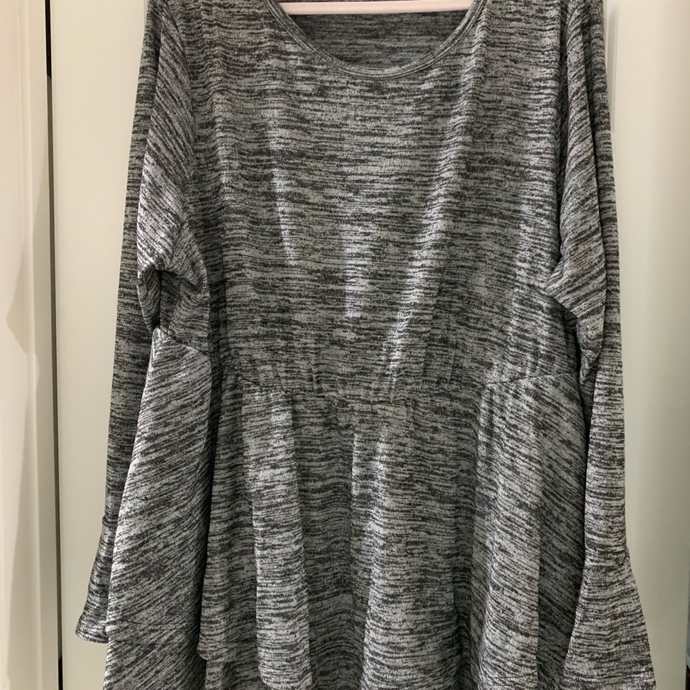 BloomChic Heathered Gray Tunic Top